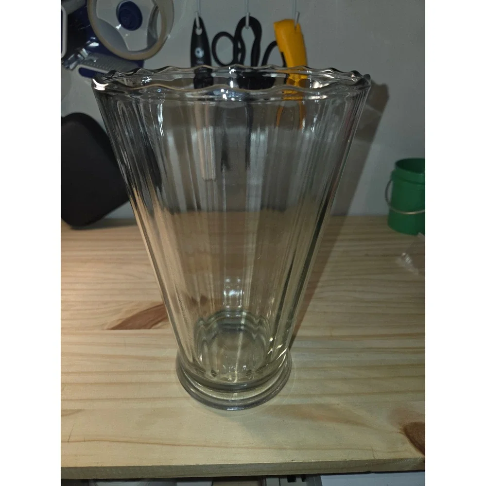 Vintage Anchor Hocking Clear Glass Ribbed Flared Flower Vase Scalloped Rim